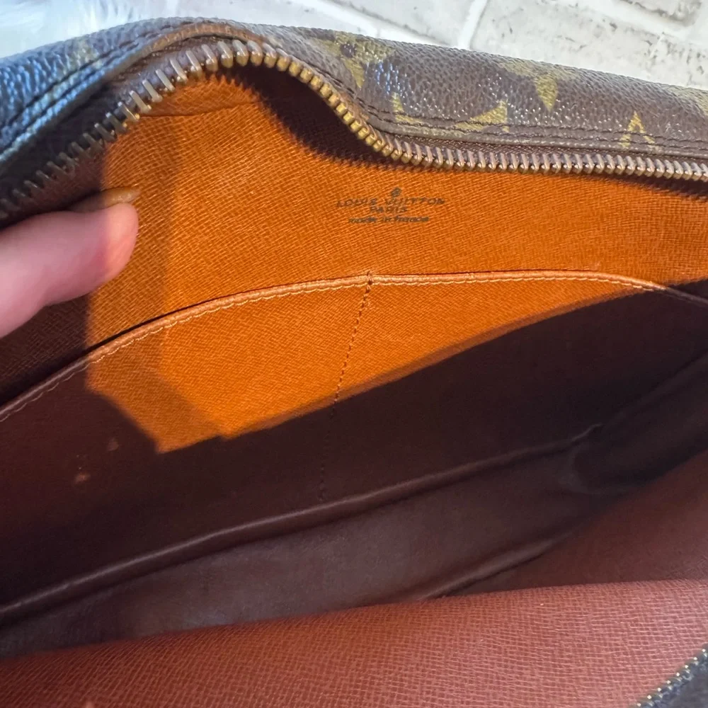 Louis Vuitton Compiegne 28 Custom Painted Crossbody | Vintage Monogram Bag - Picture 7 of 10